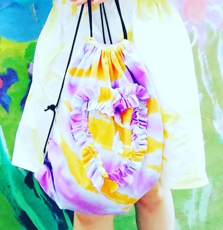 Díszítési ötletek: ruhára, táskára és párnára-varrótippek