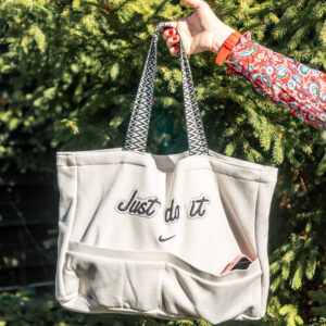 Pulcsiból táska -Re-fabric technika az újrahasznosítás jegyében